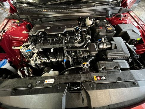 Used 2025 Hyundai Elantra SEL image 33