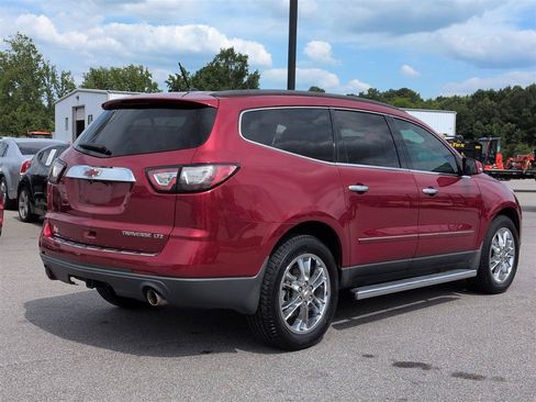 Used 2013 Chevrolet Traverse LTZ FWD image 3