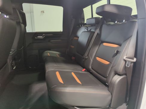 Used 2024 GMC Sierra 2500 AT4 w/ Technology Package image 15