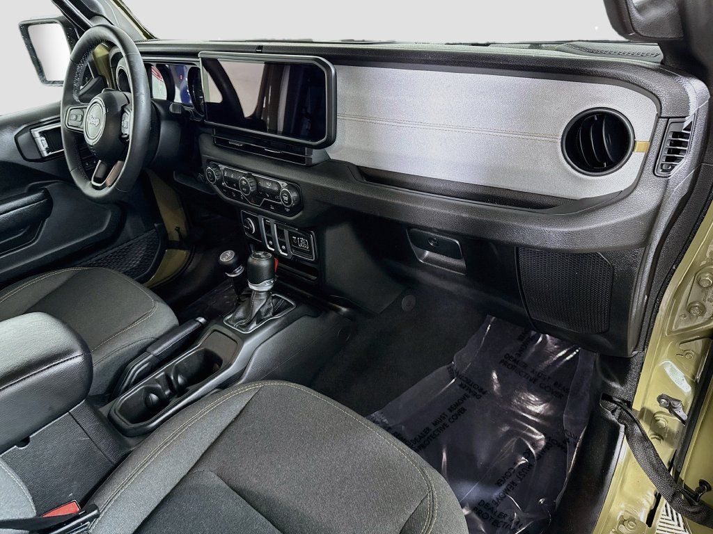 Used 2025 Jeep Wrangler Sport AWD/4WD image 29