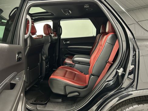 Used 2019 Dodge Durango SRT w/ Technology Group AWD/4WD image 32