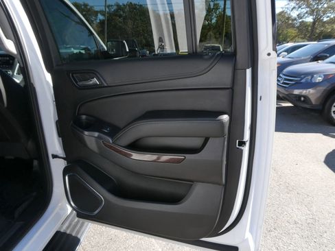 Used 2019 GMC Yukon XL SLT image 27