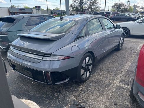 Used 2025 Hyundai Ioniq 6 SE AWD/4WD image 4