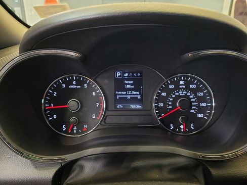 Used 2017 Kia Forte S FWD image 23