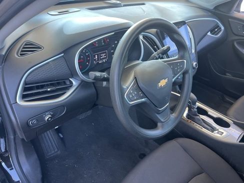 Used 2024 Chevrolet Malibu LT image 9
