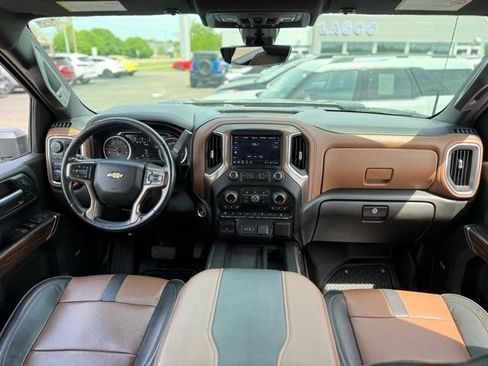 Used 2023 Chevrolet Silverado 2500 High Country w/ Z71 Off-Road Package AWD/4WD image 2