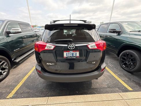 Used 2013 Toyota RAV4 LE FWD image 7