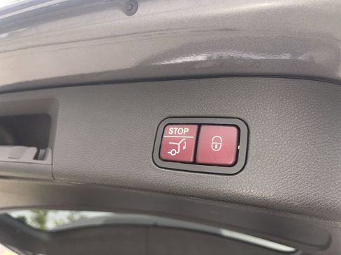 Used 2018 Mercedes-Benz GLS 550 4MATIC image 17