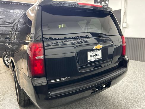 Used 2018 Chevrolet Suburban LT AWD/4WD image 5