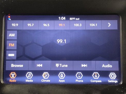 Used 2019 Jeep Cherokee Latitude Plus FWD image 25