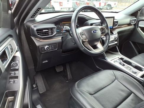 Certified 2022 Ford Explorer Limited w/ Equipment Group 301A image 21