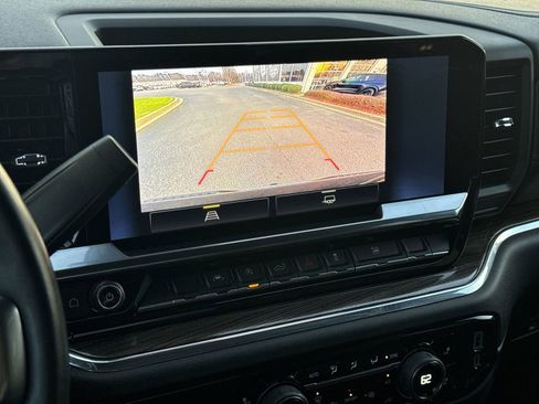 Used 2023 Chevrolet Silverado 1500 LT image 25