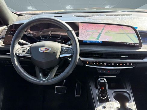 Used 2025 Cadillac XT4 Sport w/ Cold Weather Package image 26