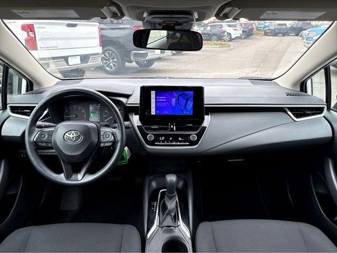 Used 2024 Toyota Corolla LE image 4