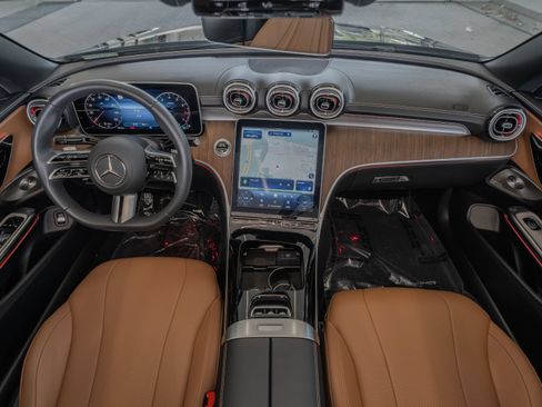 Used 2024 Mercedes-Benz CLE 300 4MATIC Cabriolet image 9