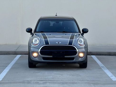 Used 2017 MINI Cooper 4-Door Hardtop FWD image 2