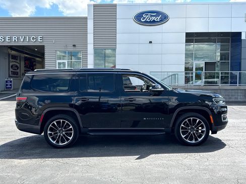 Used 2022 Jeep Wagoneer Series II w/ Premium Group I AWD/4WD image 16