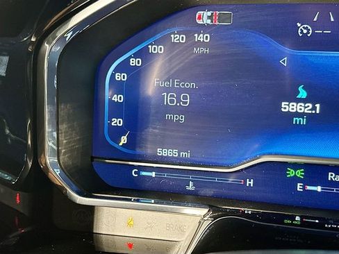 Used 2025 Chevrolet Silverado 1500 LT image 13