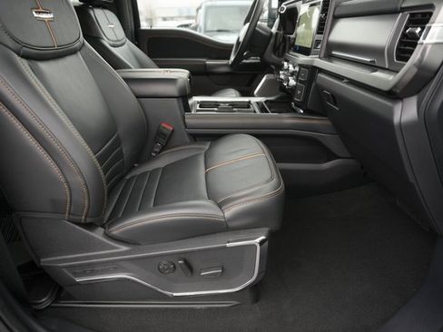 Used 2024 Ford F350 Platinum w/ FX4 Off-Road Package image 18