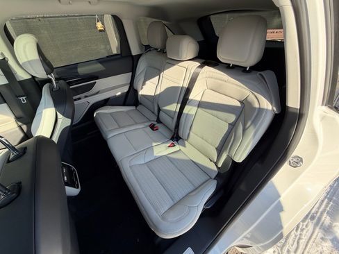 New 2026 Lincoln Nautilus Reserve image 21