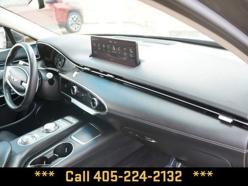 Used 2025 Genesis GV70 2.5T AWD/4WD image 20