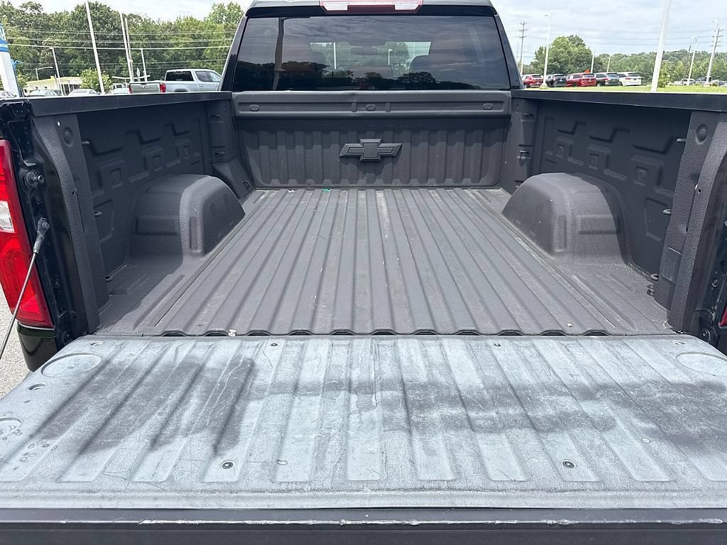 Used 2021 Chevrolet Silverado 1500 RST AWD/4WD image 13