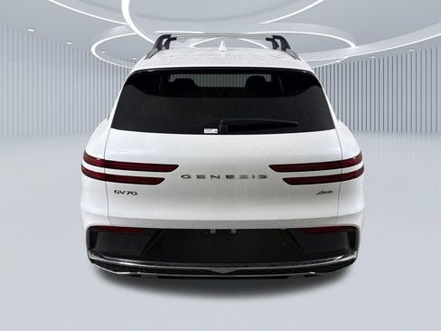 New 2026 Genesis GV70 2.5T AWD/4WD image 4