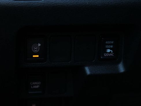 Used 2025 Nissan Frontier SV w/ SV Convenience Package RWD image 25