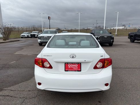 Used 2010 Toyota Corolla LE image 4