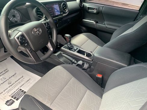 Used 2023 Toyota Tacoma TRD Sport AWD/4WD image 11