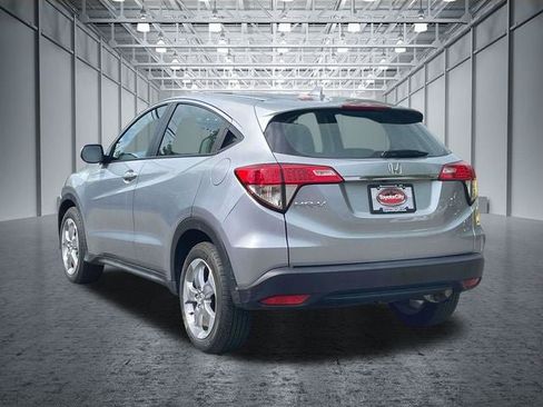 Used 2021 Honda HR-V LX image 9
