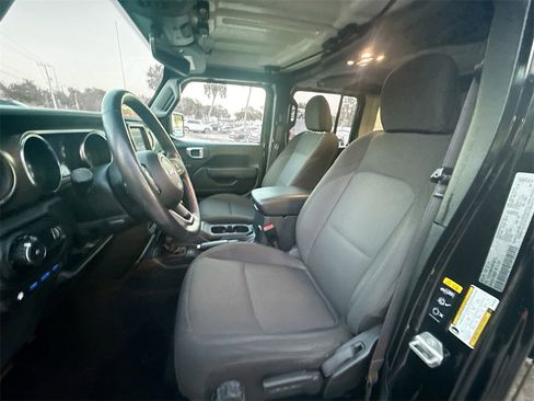 Used 2023 Jeep Wrangler Unlimited w/ Cold Weather Group image 23