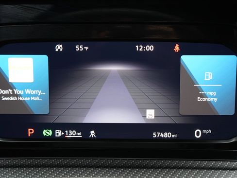 Used 2022 Volkswagen Golf R 2.0T DSG image 32