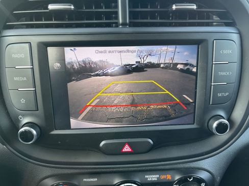 Used 2025 Kia Soul LX w/ LX Technology Package image 17