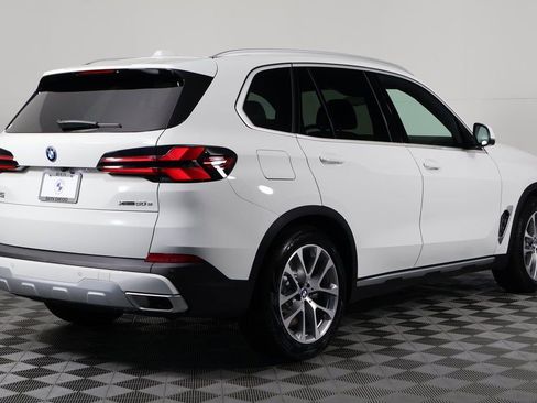 New 2026 BMW X5 xDrive50e w/ Executive Package AWD/4WD image 2