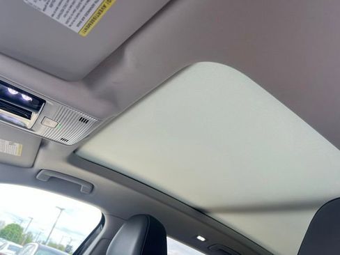 New 2026 Volkswagen Tiguan SE AWD/4WD image 14