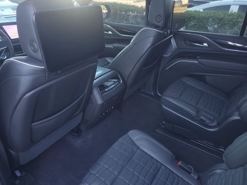 Used 2023 Cadillac Escalade V image 34