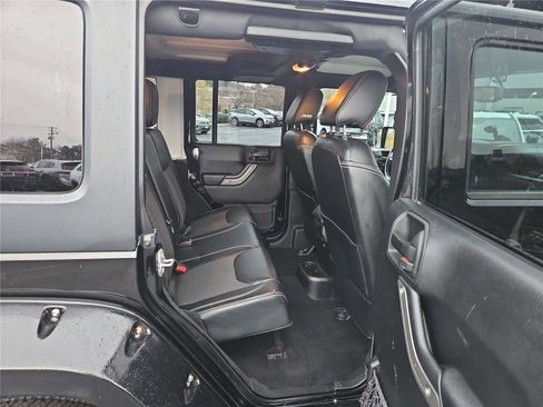 Used 2016 Jeep Wrangler Unlimited Sport image 30