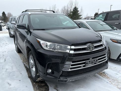 Used 2019 Toyota Highlander Limited image 3