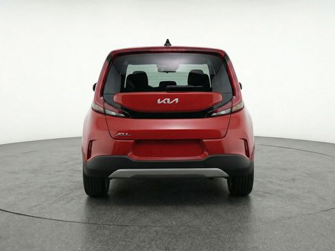 Used 2025 Kia Soul LX w/ LX Technology Package FWD image 7