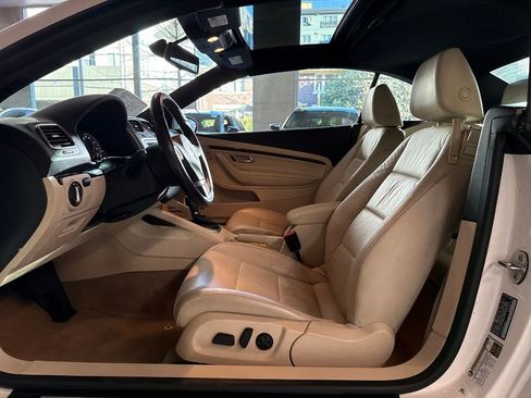 Used 2014 Volkswagen Eos Executive image 10