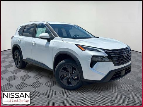 New 2026 Nissan Rogue SV FWD image 1
