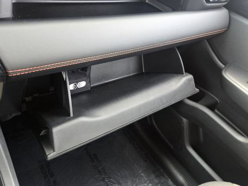 Certified 2025 Honda Pilot Sport image 22