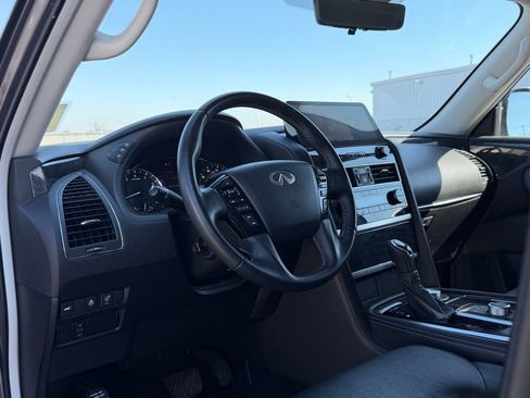 Used 2024 INFINITI QX80 Luxe image 11