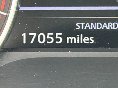 Used 2023 Nissan Rogue SV image 24