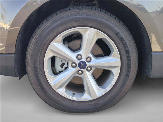 Used 2017 Ford Edge SE FWD image 22
