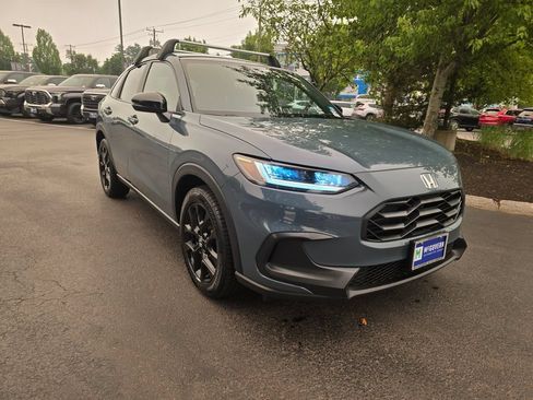 Used 2025 Honda HR-V Sport image 11