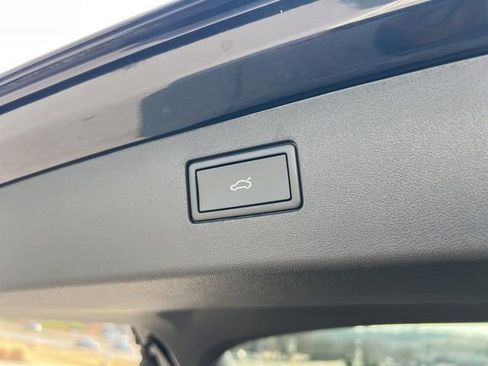 New 2026 Volkswagen Tiguan SE R-Line image 21