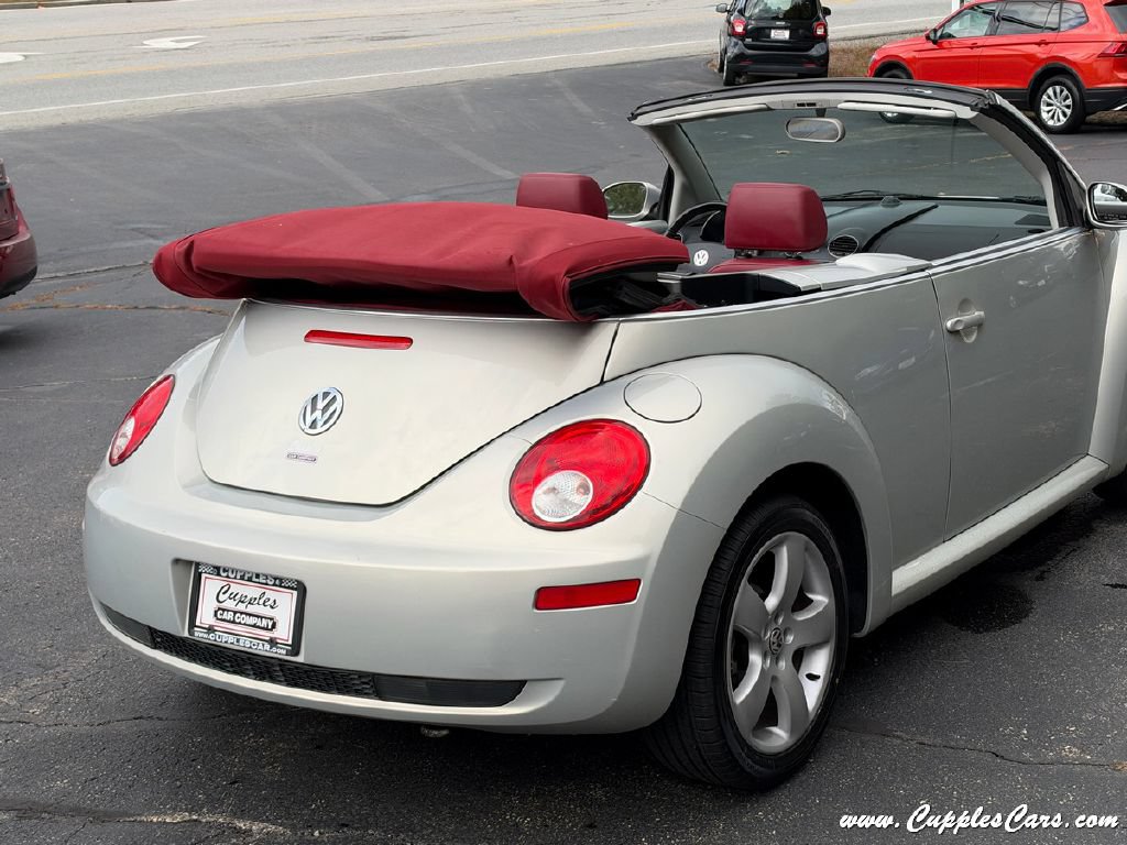 Used 2009 Volkswagen Beetle Blush FWD image 31