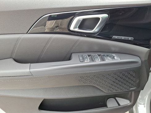 New 2025 Kia Carnival SX Prestige image 11